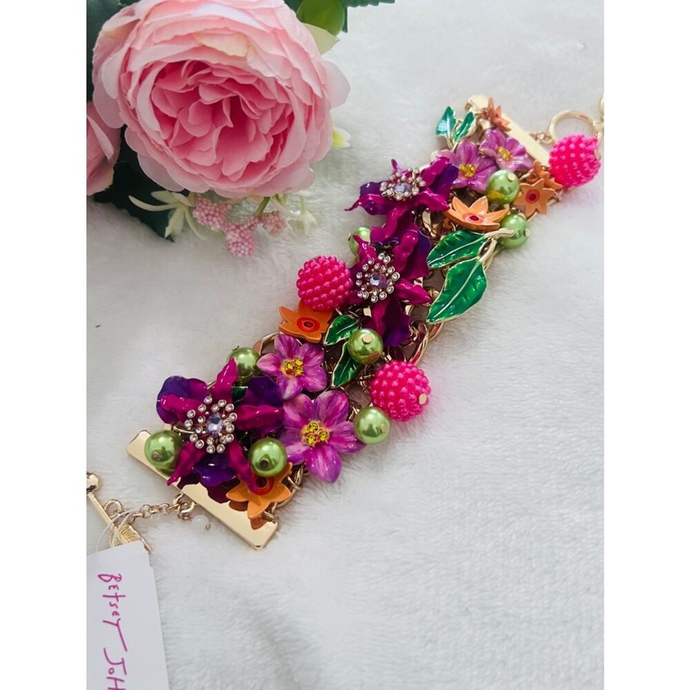 Betsey Johnson Orchid Gold plated garden floral statement bracelet NWT